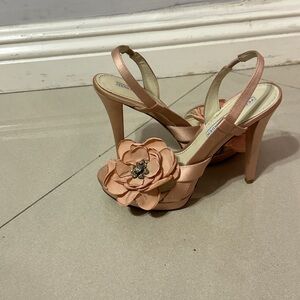 Vera Wang Lavender Label Blush Floral Heels